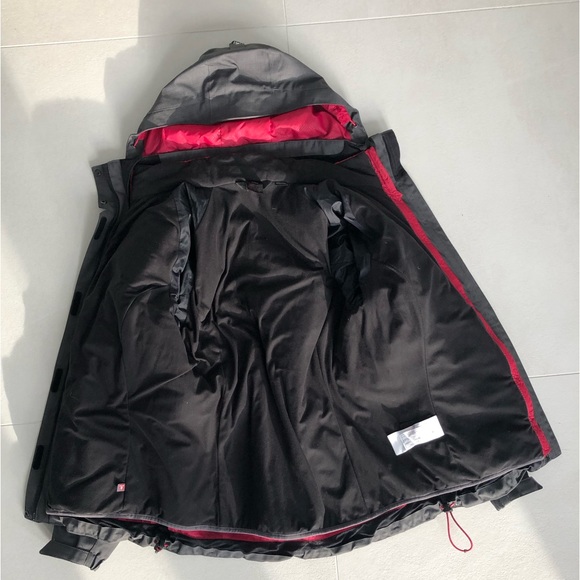 Millet Waterproof 3in1 jacket, Wmn’s XL, Like new, never worn - Picture 8 of 14